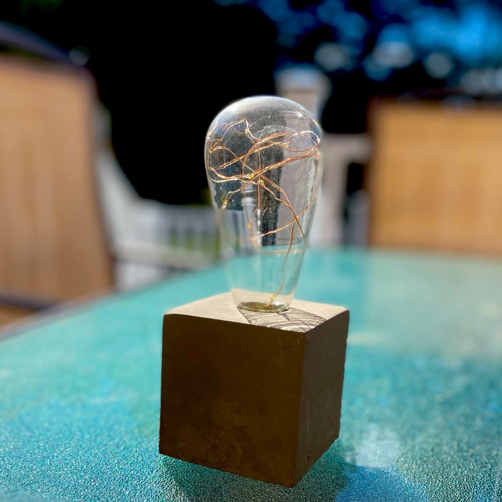 Twinkle Light Bulb